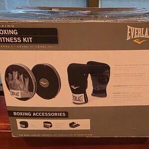 Everlast Boxing Fitness Kit, Great Condition - Rope Gloves, Pads